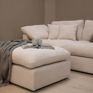 Alva Cloudsofa 4-seters høyrevendt hjørnesofa inkl. puff i høyrevendt - Beige