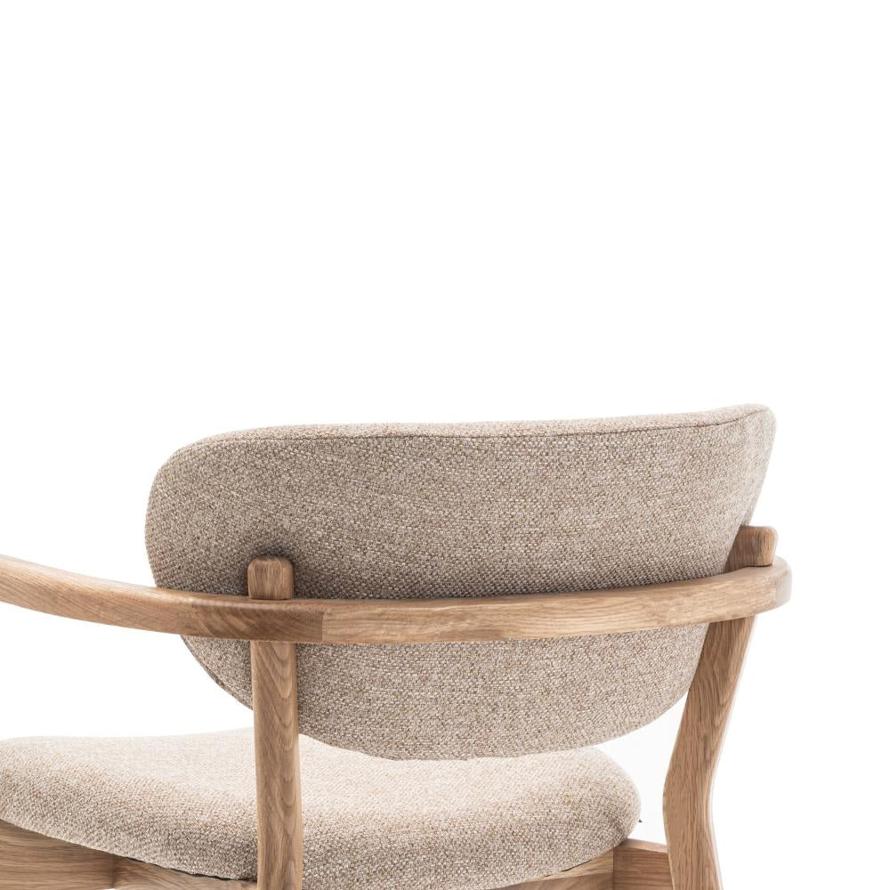 Ellie Spisestol m. Armlener og Beige Sete  - Natur Eik