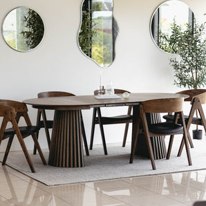 Måne Lamel Spisebord m. tilleggsplater - Røkt Oljert Eik Ø120-160-210 cm