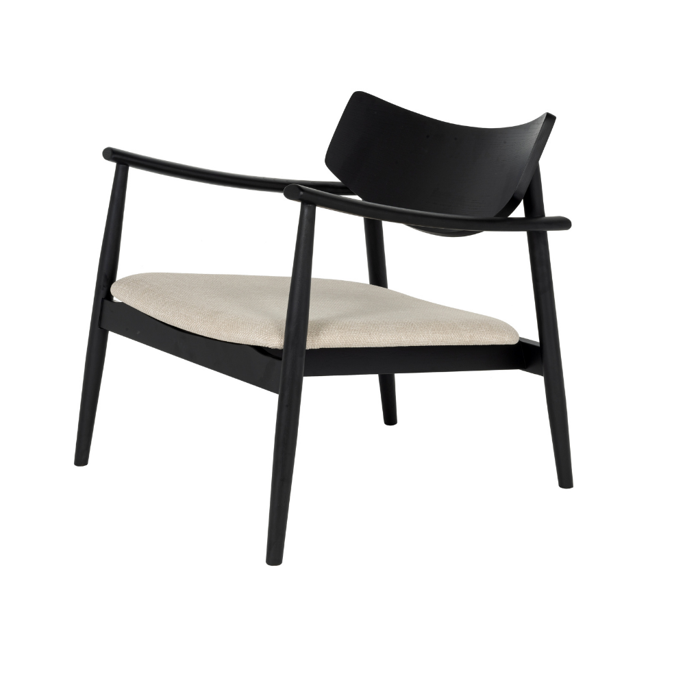 Lara Loungestol i Sortlakkert eik m. Beige sete