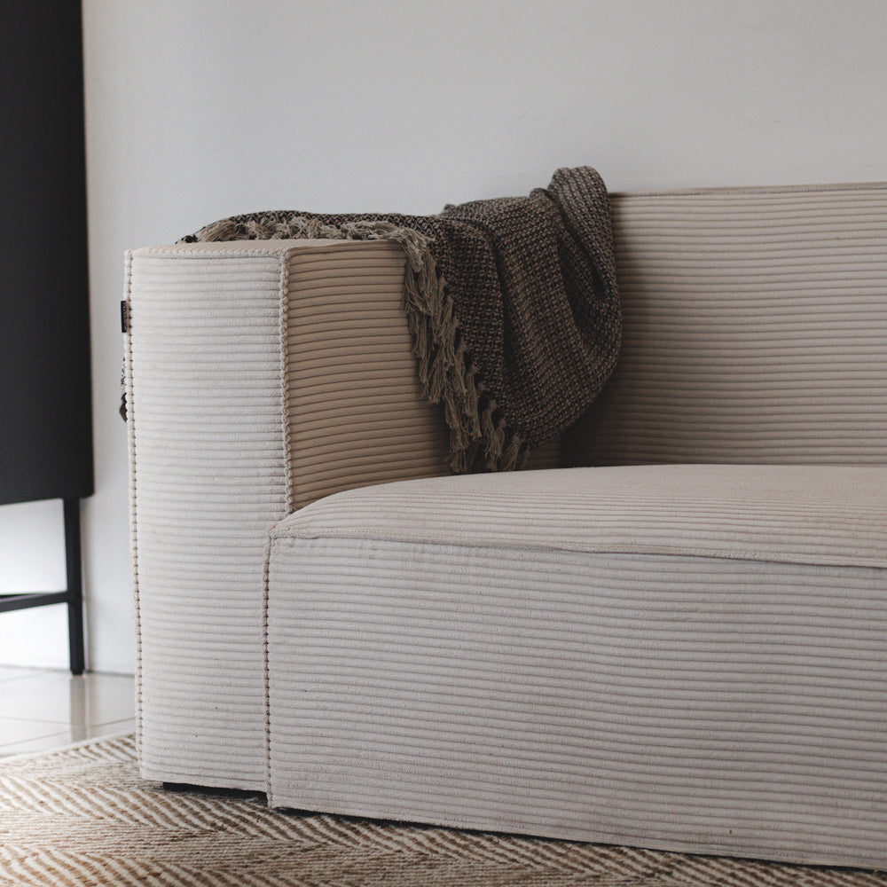 Ollie Sofa - 230 cm - Lys Bredstripet Kordfløyel