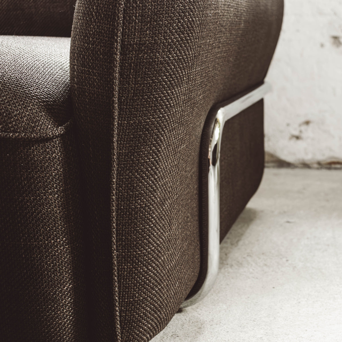 Lino Chrome Sofa m. Puff - 230 cm - Brun Stoff