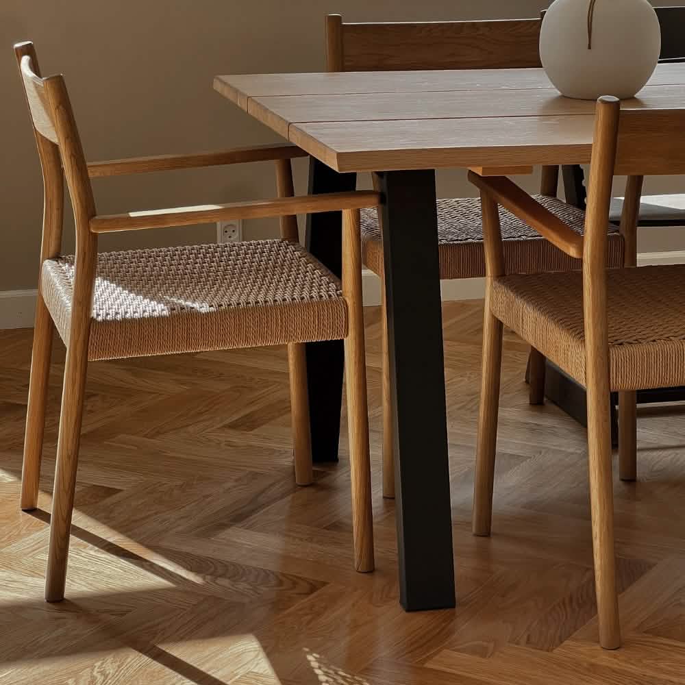 Monaco Spisestol m. armlen og naturflet - Natur Eik