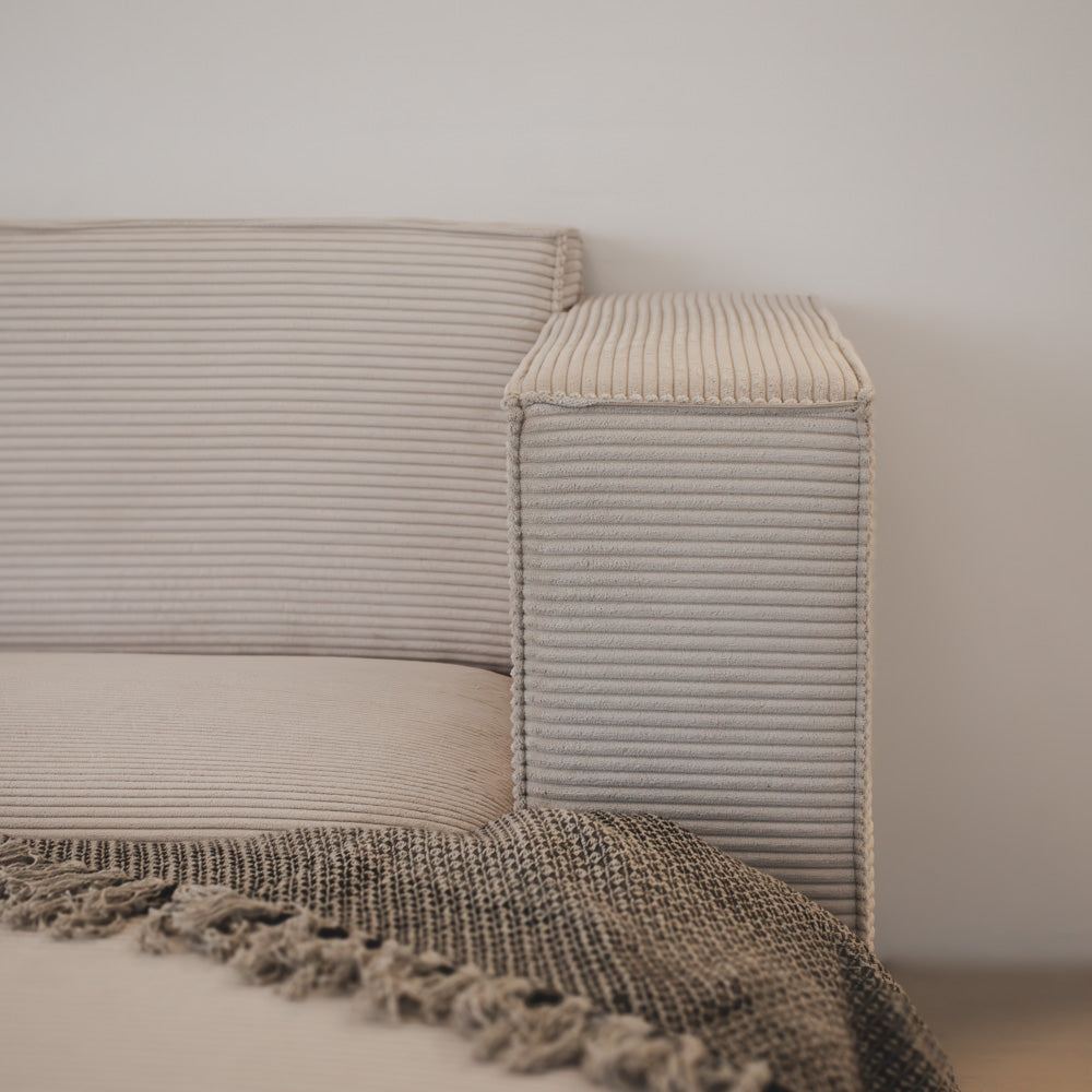 Ollie Sofa - 230 cm - Lys Bredstripet Kordfløyel