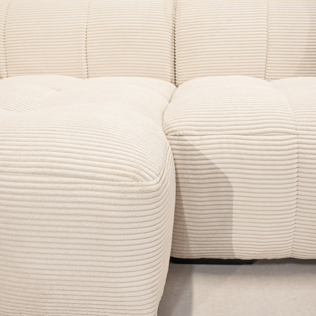 Bora Sofa - Lys Bredstripet Kordfløyel - Venstrevendt - 300 cm