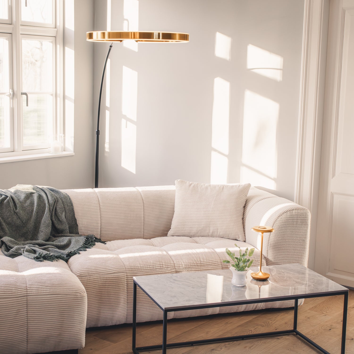 Bora Sofa - Lys Bredstripet Kordfløyel - Venstrevendt - 300 cm