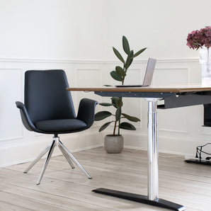 Arvik Spisestol - Sort PU m. 180 svingfunksjon og krom ben